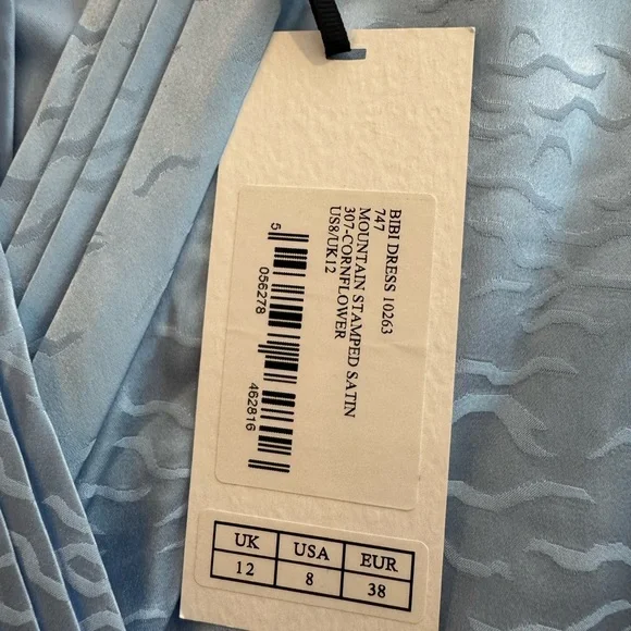 BNWT Saloni Silk Dress in Mountain Stamp Pattern Size 8